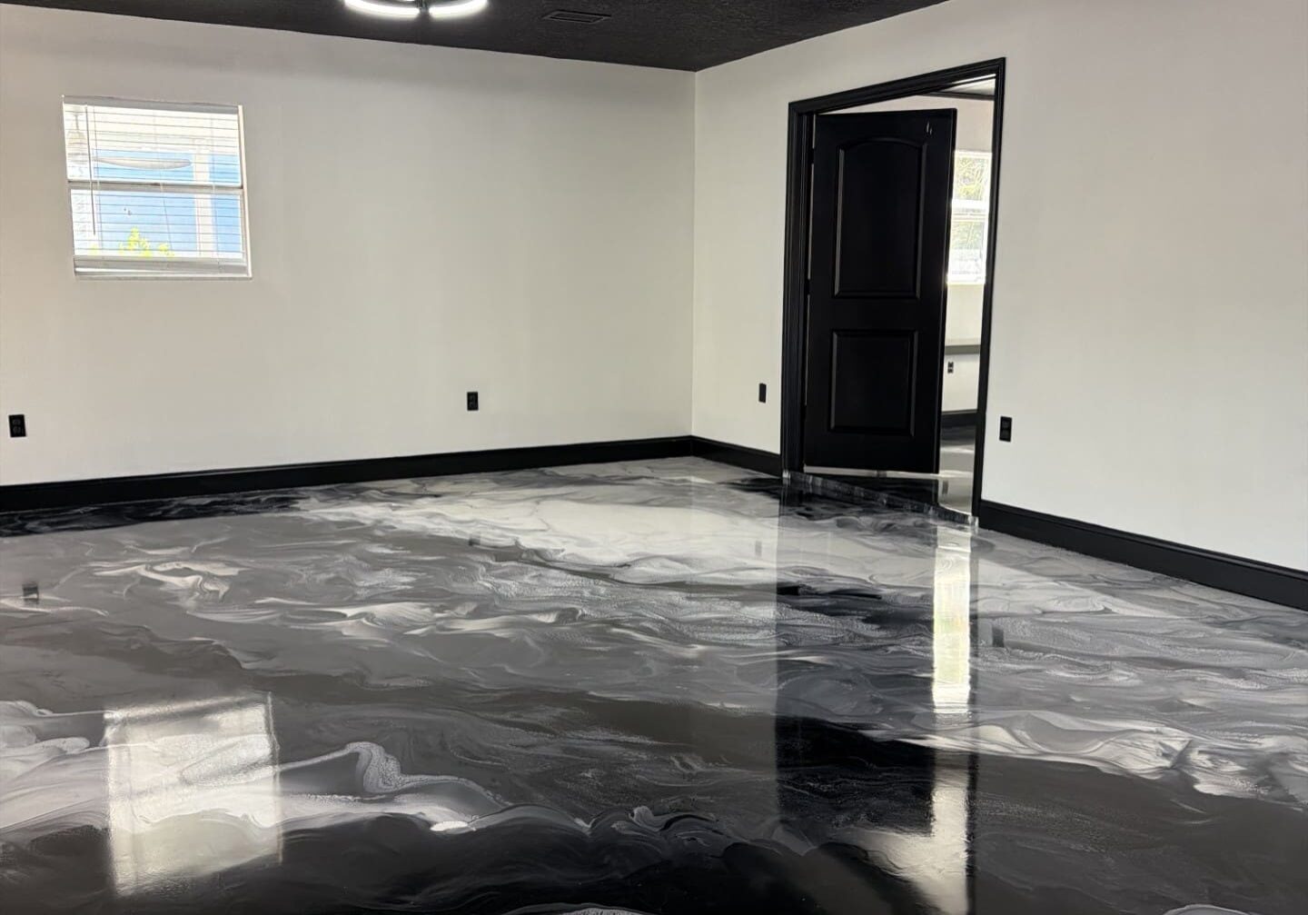 Interior paint picture